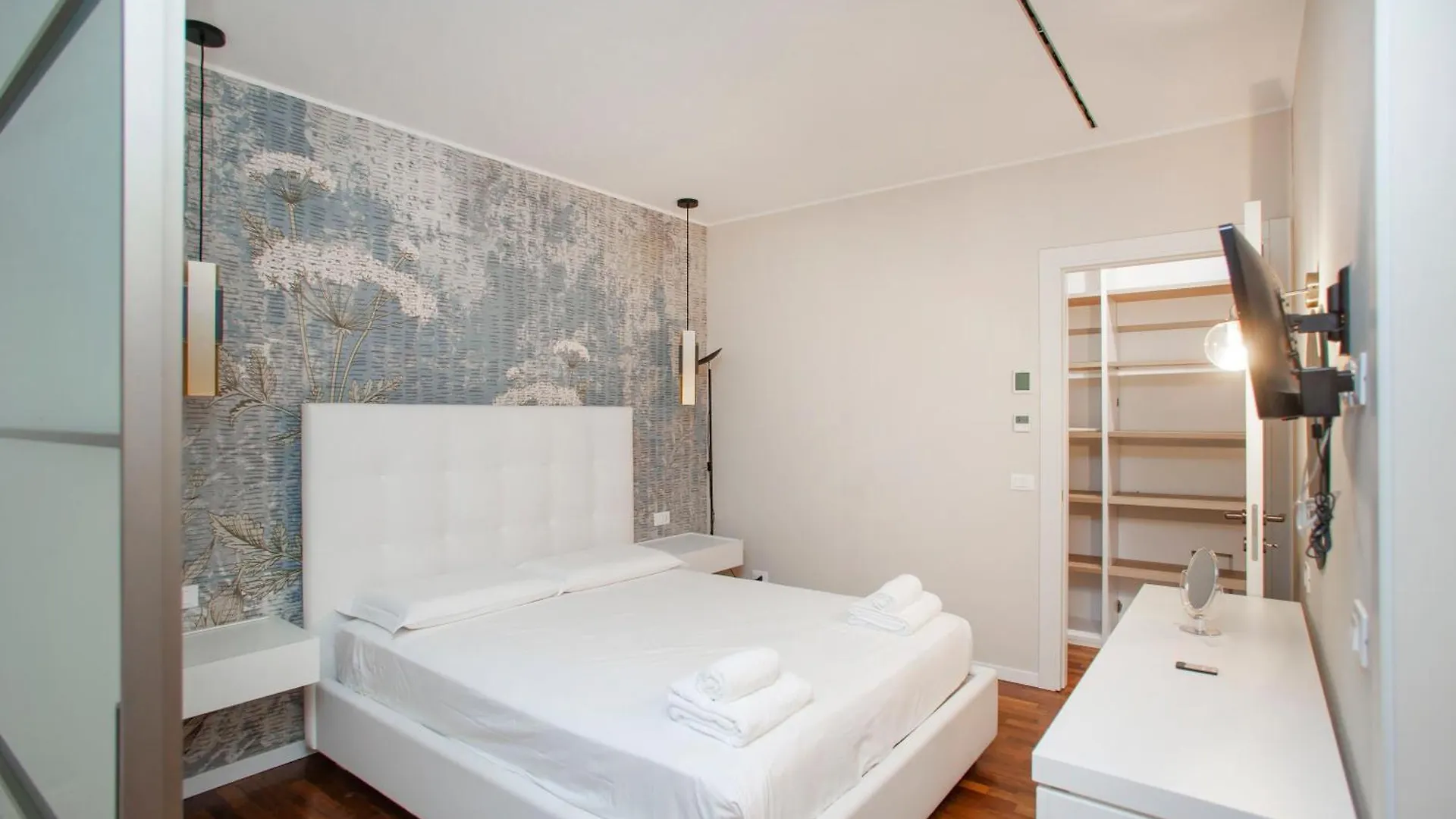 Apartment We Home - Costanza House Milan Italy