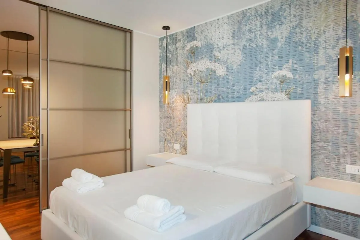 We Home - Costanza House Milan 0*,  Italy