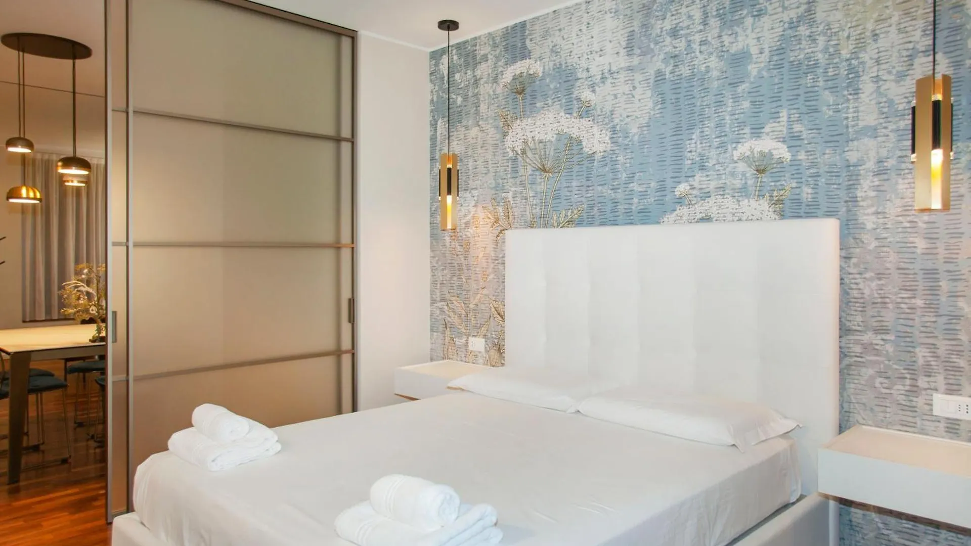 We Home - Costanza House Milan Apartment