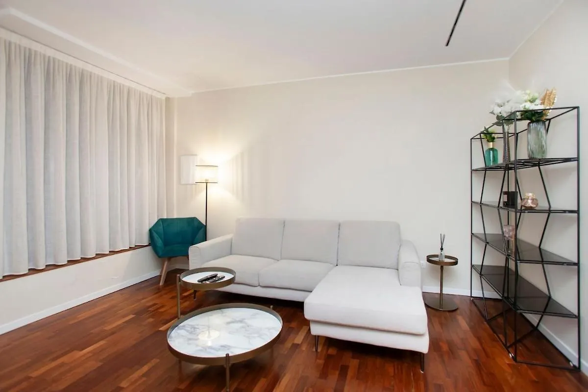 We Home - Costanza House Milan Apartment